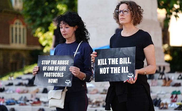 photo of protestors